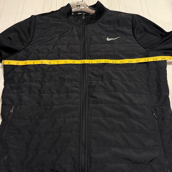 Nike Men's Therma-Fit Black Performance Jacket - Picture 3 of 6